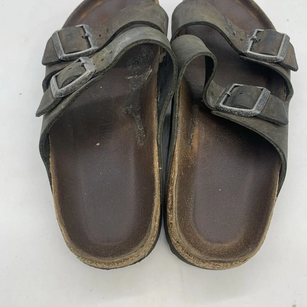 Birkenstock Sandals Womens 9 Mens 7 Brown Leather Comfortable Footbed Slides 260